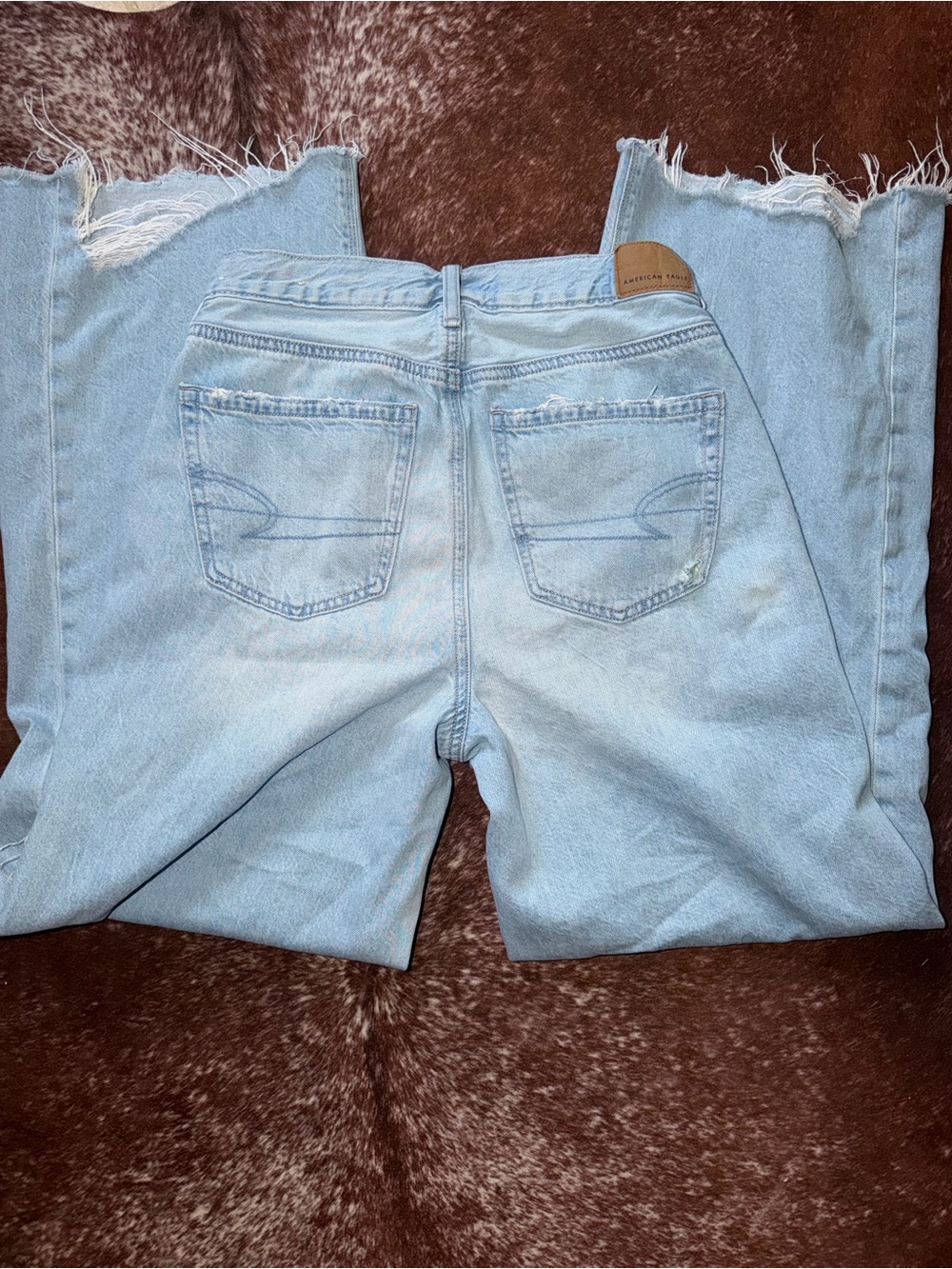 AE size 0 short, baggy jeans - Picture 2 of 4